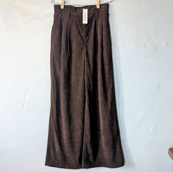 Commense Pants - NWT Commense Brown Corduroy Wide-Leg Pleated Pants - Size Medium